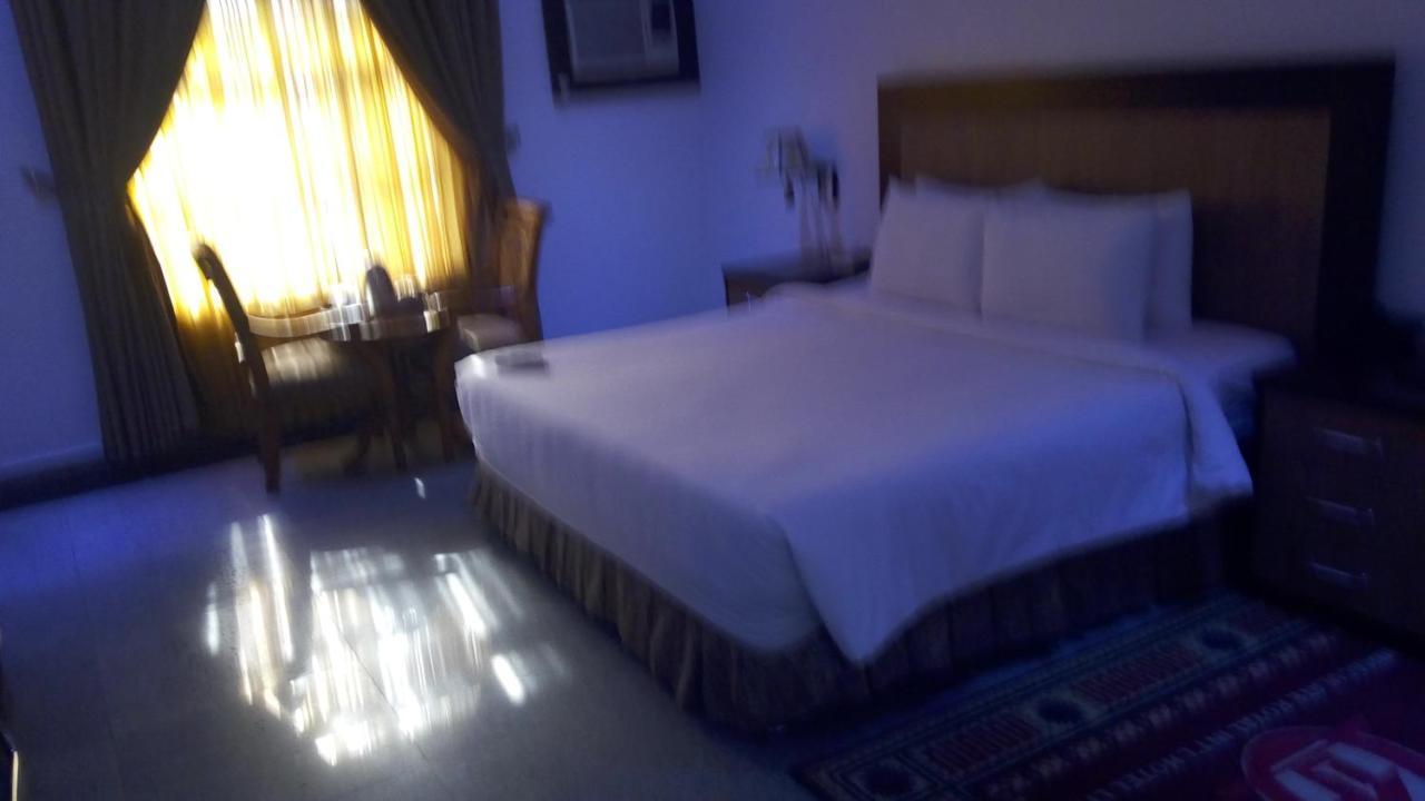 Immaculate Royal Int'L Hotel Owerri Exteriör bild