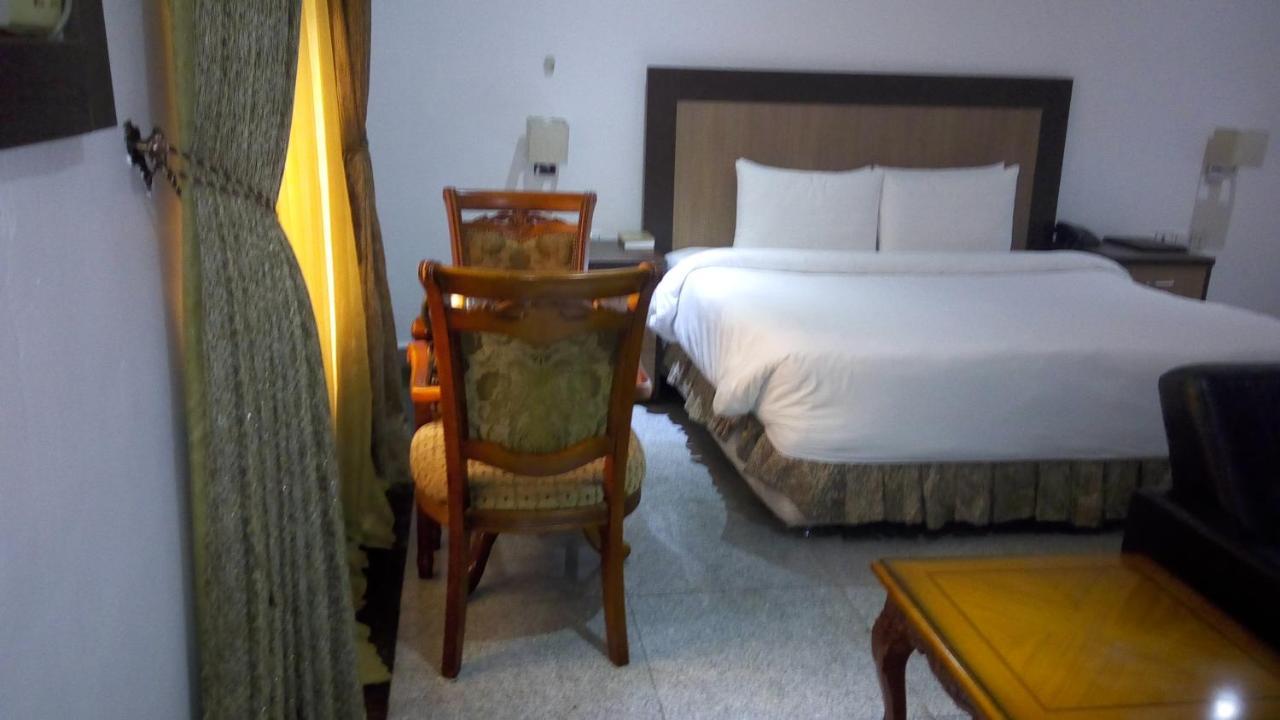 Immaculate Royal Int'L Hotel Owerri Exteriör bild
