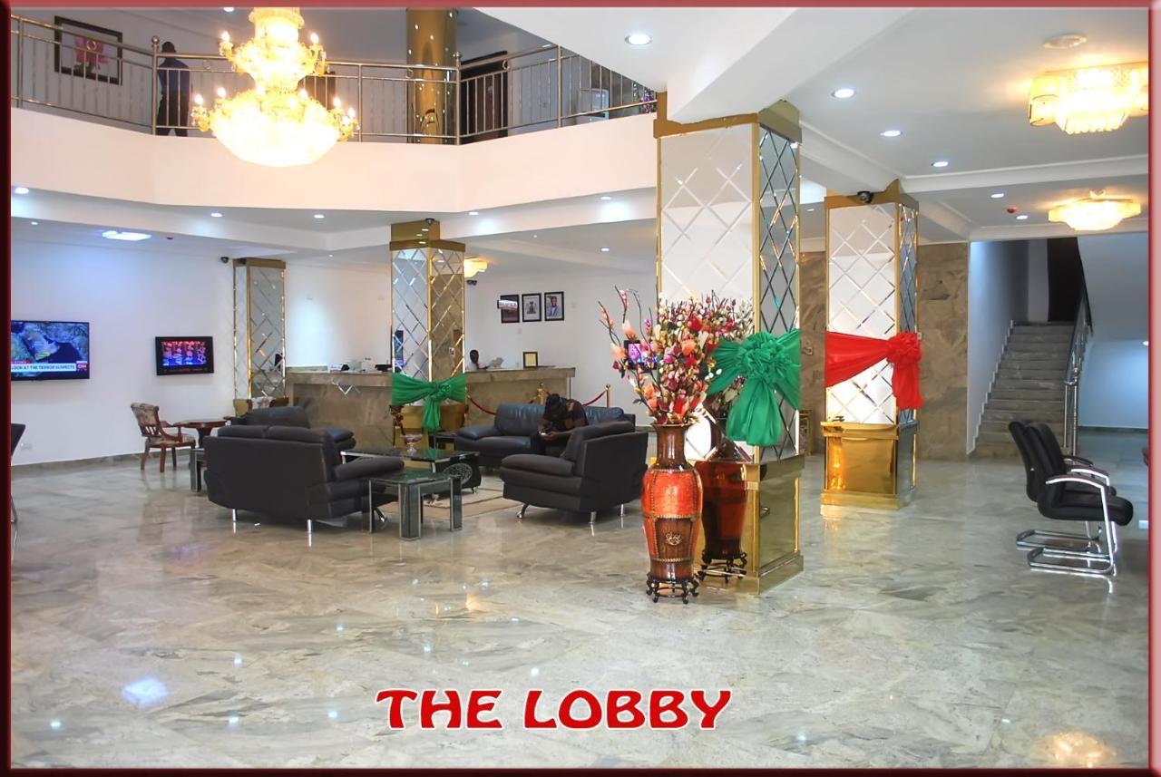 Immaculate Royal Int'L Hotel Owerri Exteriör bild